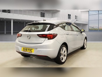 Used Vauxhall Astra 2018 for sale - 77880239: Photo