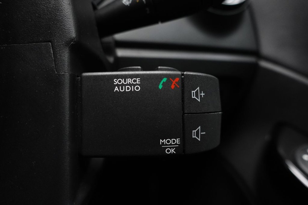 Used Renault Captur 2016 for sale - 77065066: Photo 36