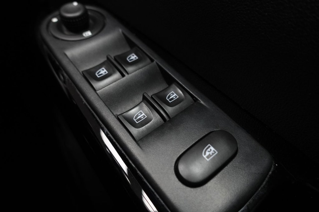 Used Renault Captur 2016 for sale - 77065066: Photo 38