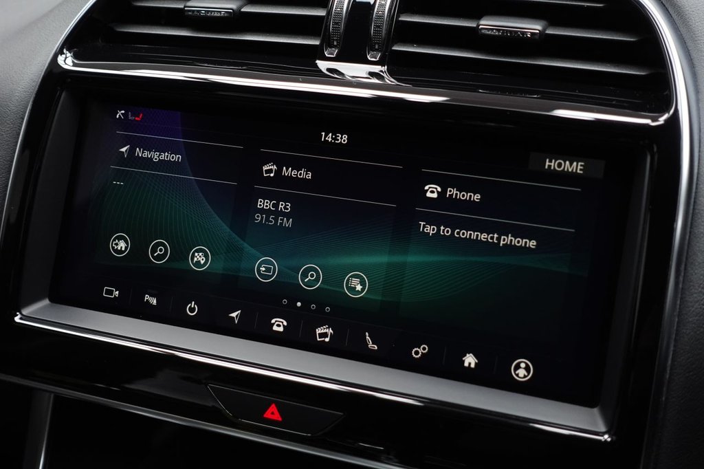 Used Jaguar XE 2019 for sale - 76685868: Photo 27