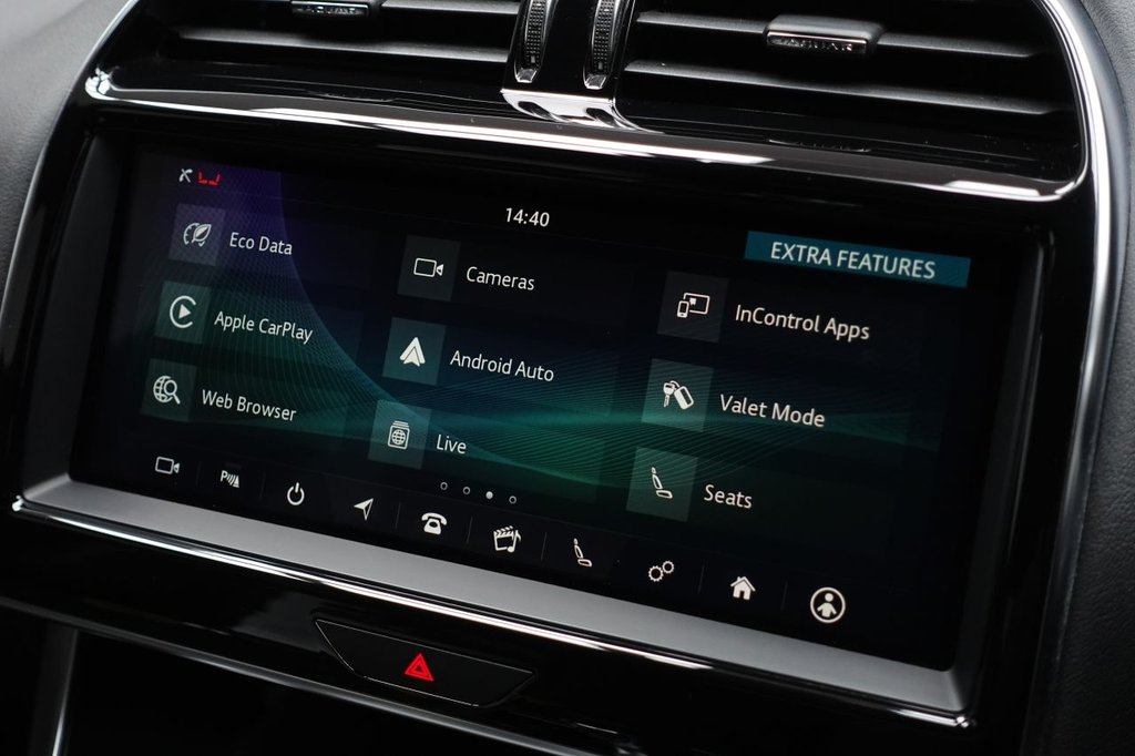 Used Jaguar XE 2019 for sale - 76685868: Photo 3