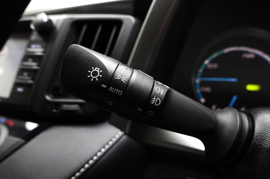 Used Toyota RAV4 2016 for sale - 76368029: Photo 38