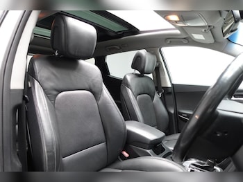 Used Hyundai Santa Fe 2018 for sale - 78277418: Photo