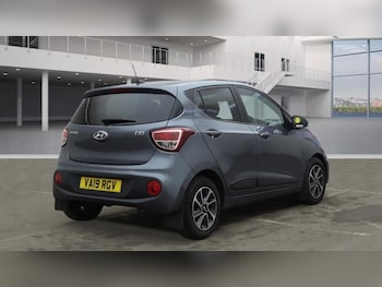 Used Hyundai i10 2019 for sale - 77383992: Photo