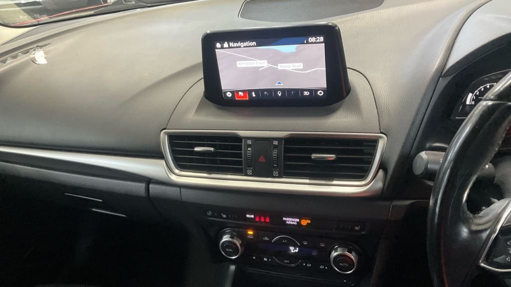 Used Mazda Mazda3 2018 for sale - 76496780: Photo 3