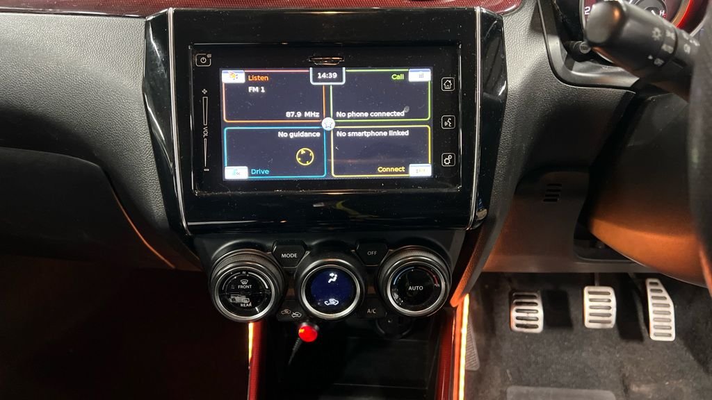 Used Suzuki Swift 2019 for sale - 76740638: Photo 3