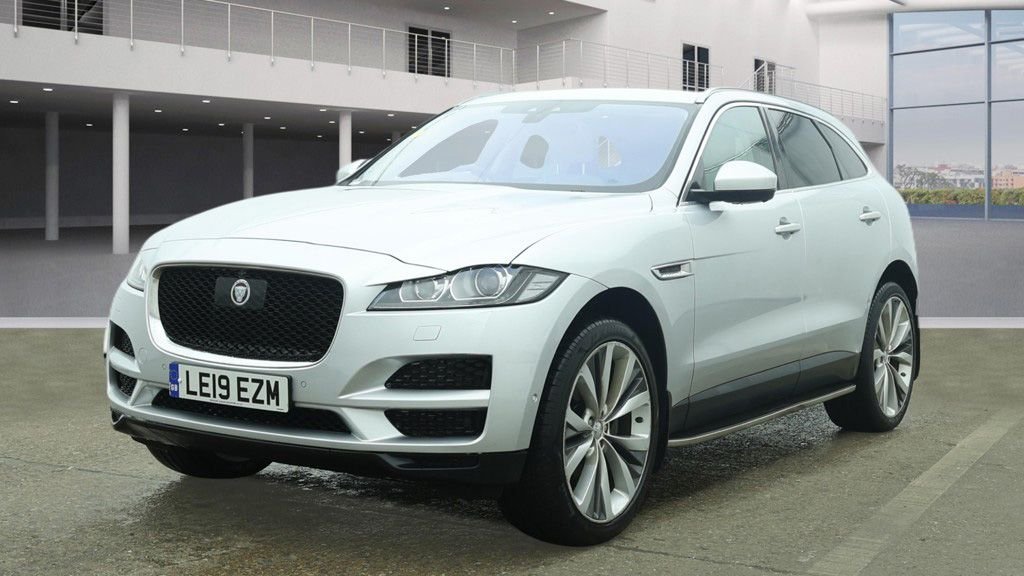 Used Jaguar F-Pace 2019 for sale - 77719831: Photo 4