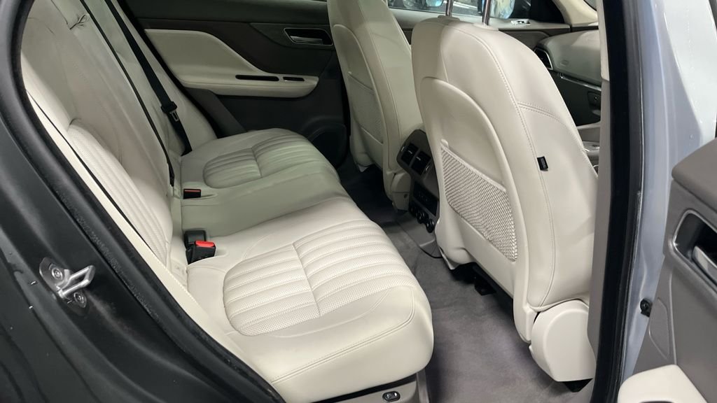 Used Jaguar F-Pace 2019 for sale - 77719831: Photo 7