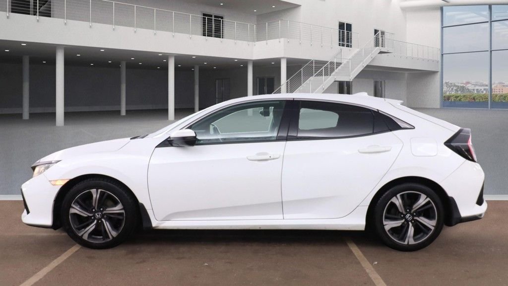 Used Honda Civic 2019 for sale - 76570547: Photo 11