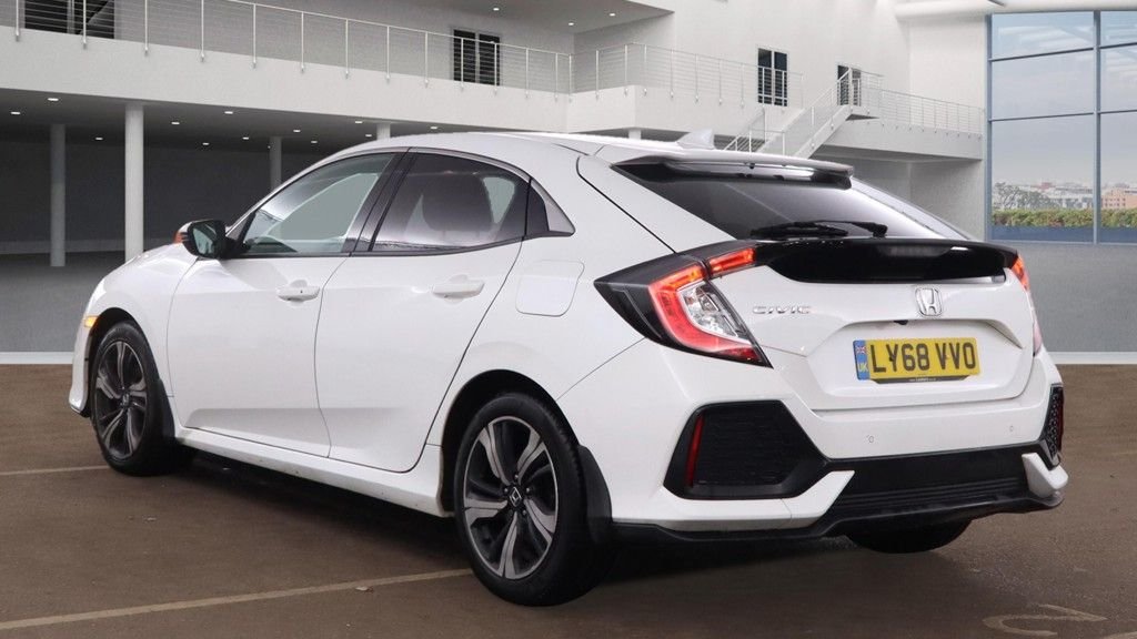 Used Honda Civic 2019 for sale - 76570547: Photo 6