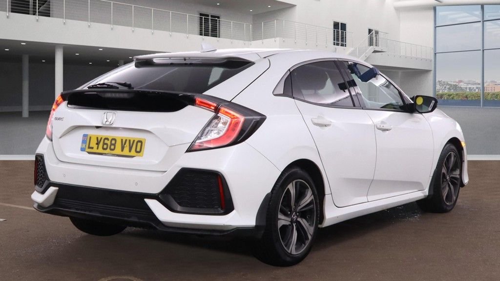 Used Honda Civic 2019 for sale - 76570547: Photo 8
