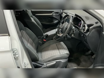 Used MG MG ZS 2018 for sale - 76267329: Photo 2