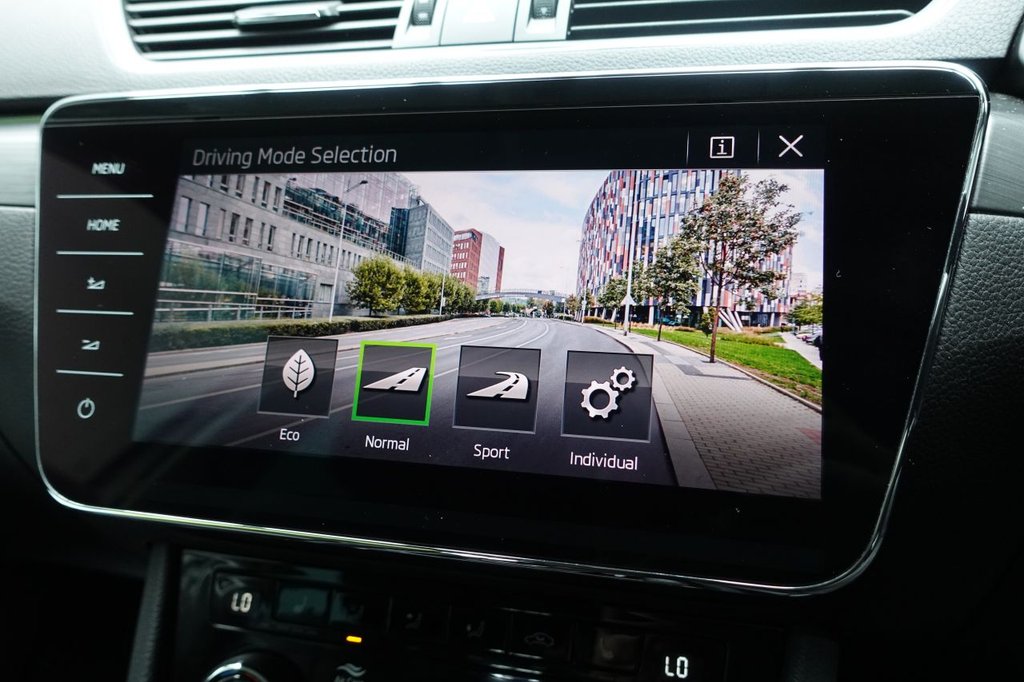 Used Skoda Superb 2019 for sale - 77583811: Photo 32