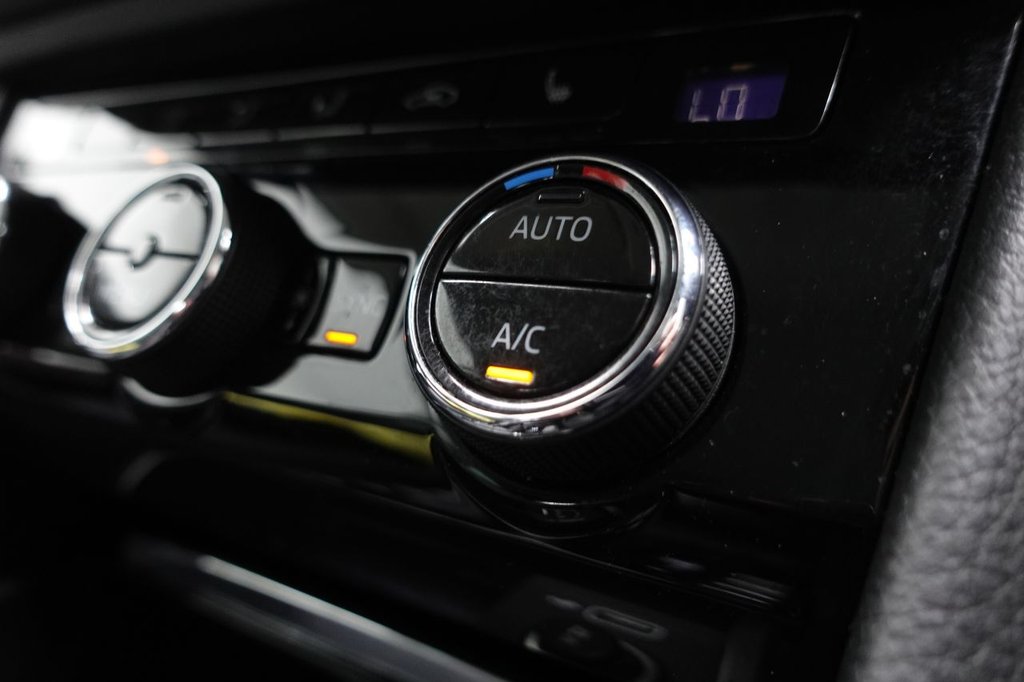 Used Skoda Superb 2019 for sale - 77583811: Photo 35