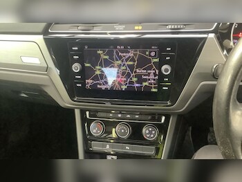 Used Volkswagen Touran 2019 for sale - 77608878: Photo