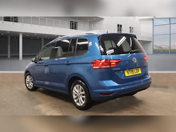 Used Volkswagen Touran 2019 for sale - 77608878: Photo