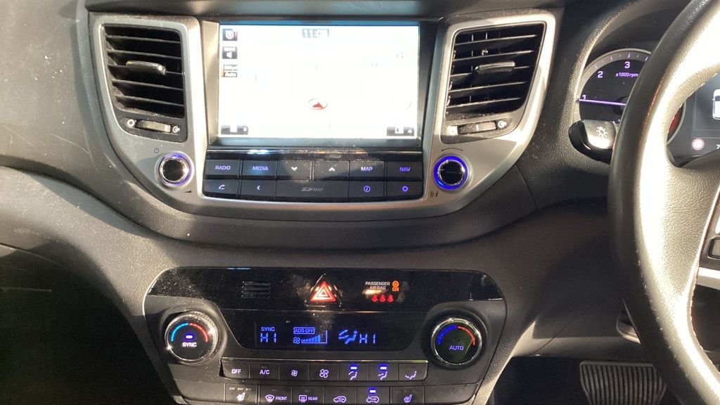 Used Hyundai TUCSON 2018 for sale - 77250242: Photo 2