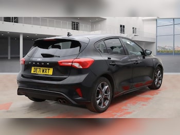 Used Ford Focus 2021 for sale - 77936842: Photo