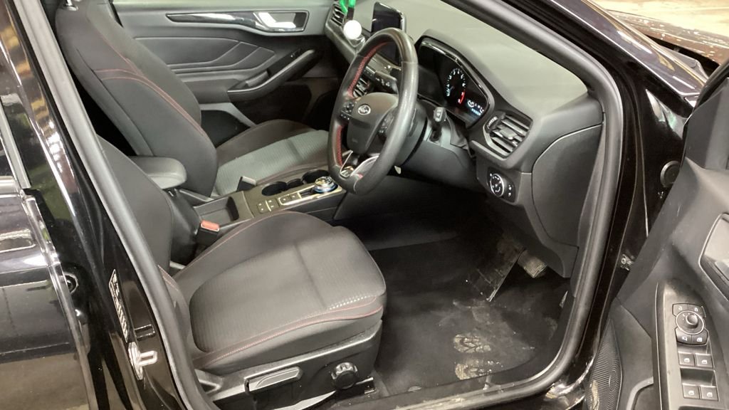 Used Ford Focus 2021 for sale - 77936842: Photo 5