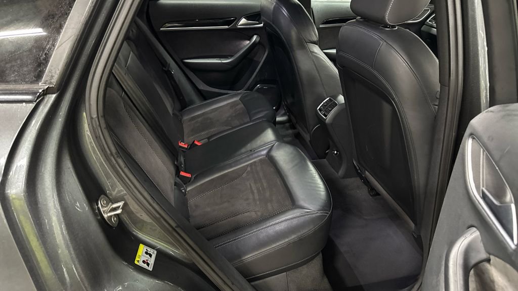 Used Audi Q3 2018 for sale - 76632590: Photo 12