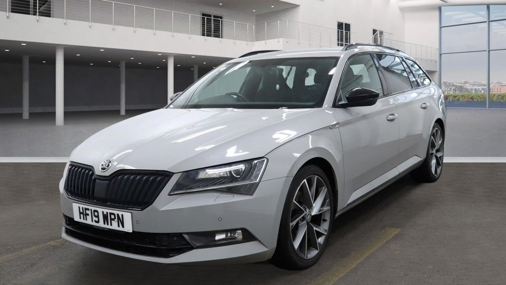 Used Skoda Superb 2019 for sale - 77693324: Photo 4