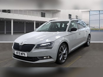 Used Skoda Superb 2019 for sale - 77693324: Photo