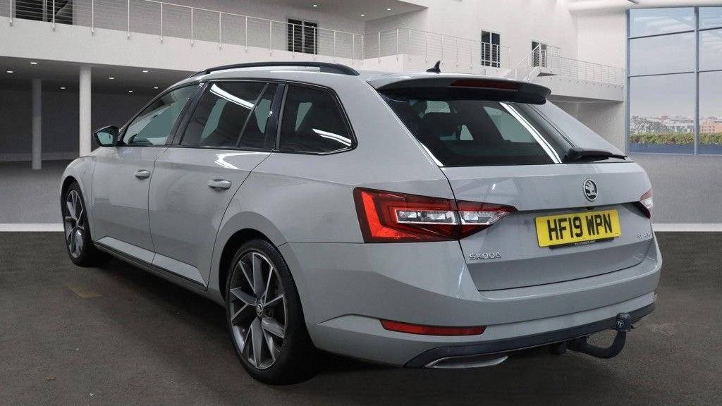 Used Skoda Superb 2019 for sale - 77693324: Photo 5