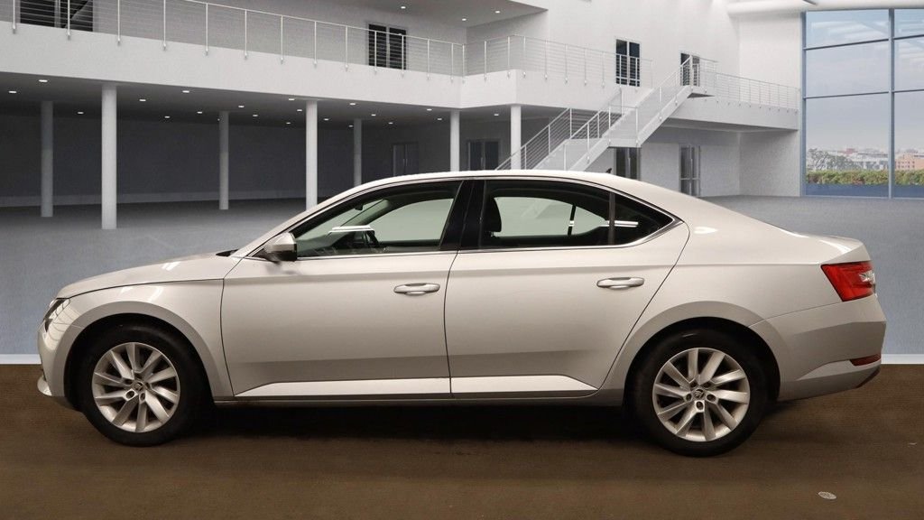Used Skoda Superb 2021 for sale - 76009588: Photo 11