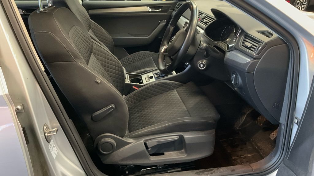 Used Skoda Superb 2021 for sale - 76009588: Photo 2