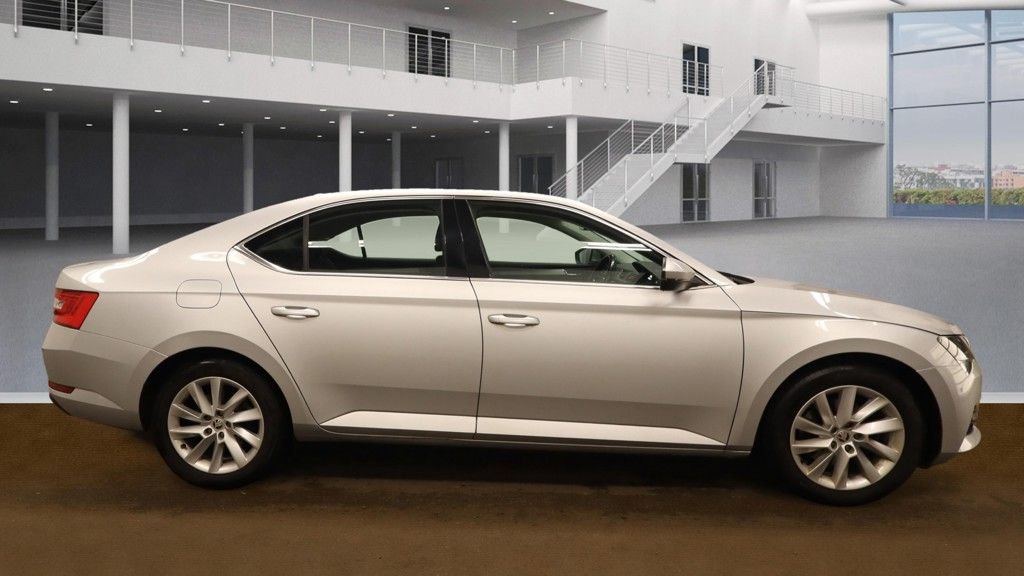 Used Skoda Superb 2021 for sale - 76009588: Photo 9