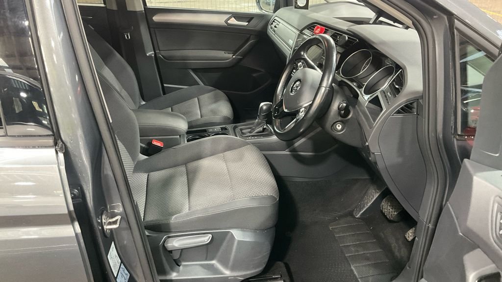 Used Volkswagen Touran 2020 for sale - 77302699: Photo 3