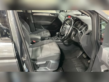 Used Volkswagen Touran 2020 for sale - 77302699: Photo