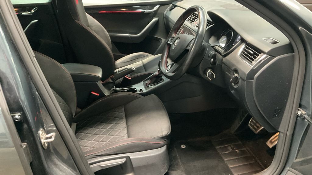 Used Skoda Octavia 2019 for sale - 76740648: Photo 2