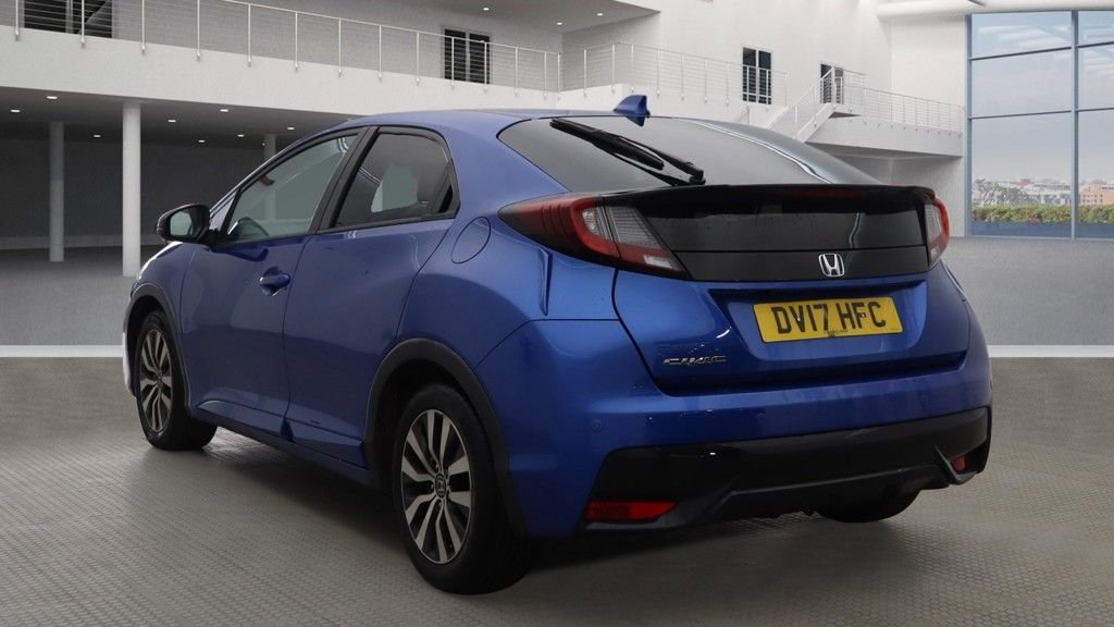 Used Honda Civic 2017 for sale - 77779973: Photo 4