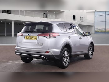 Used Toyota RAV4 2018 for sale - 77302720: Photo