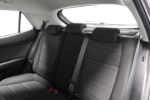 Used Kia Stonic 2018 for sale - 76202939: Photo 17