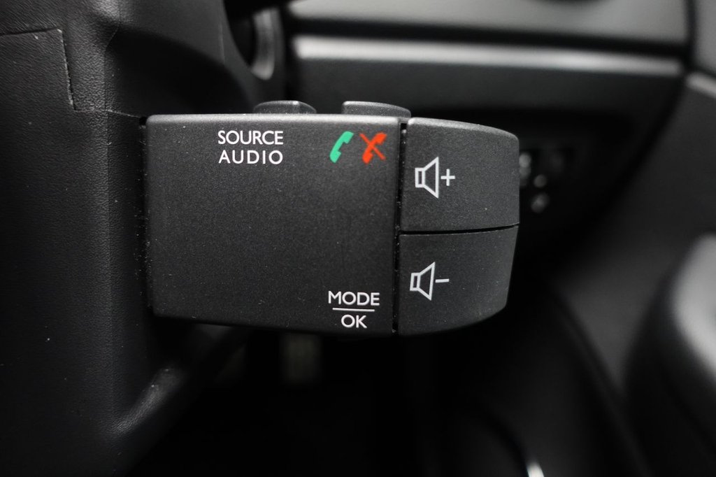 Used Renault Captur 2019 for sale - 77507897: Photo 40