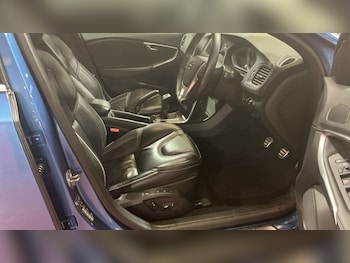 Used Volvo V40 2019 for sale - 75384154: Photo
