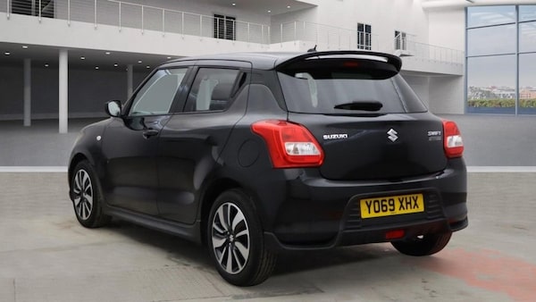 Used Suzuki Swift 2020 for sale - 76210875: Photo 6