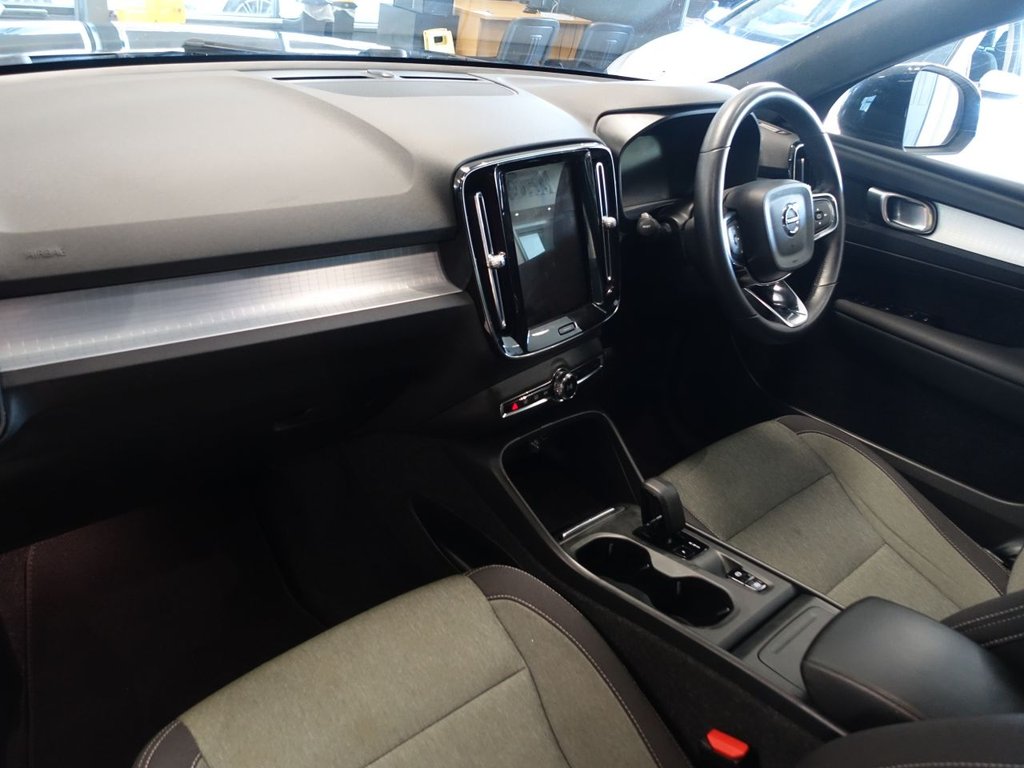 Used Volvo XC40 2023 for sale - 77026797: Photo 15