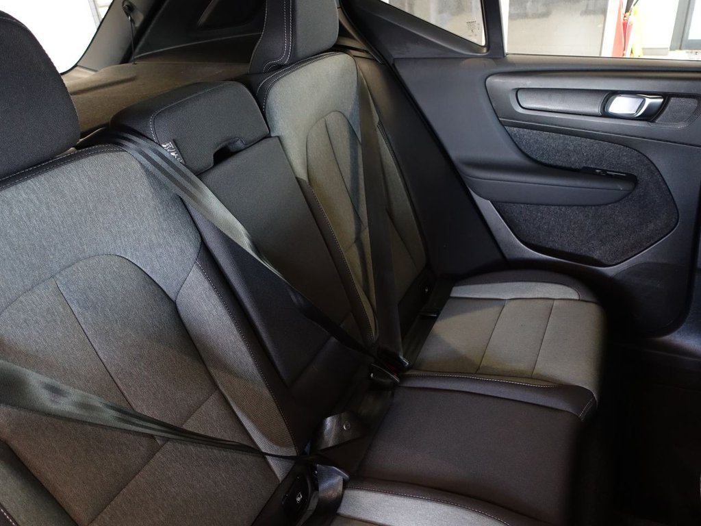 Used Volvo XC40 2023 for sale - 77026797: Photo 21