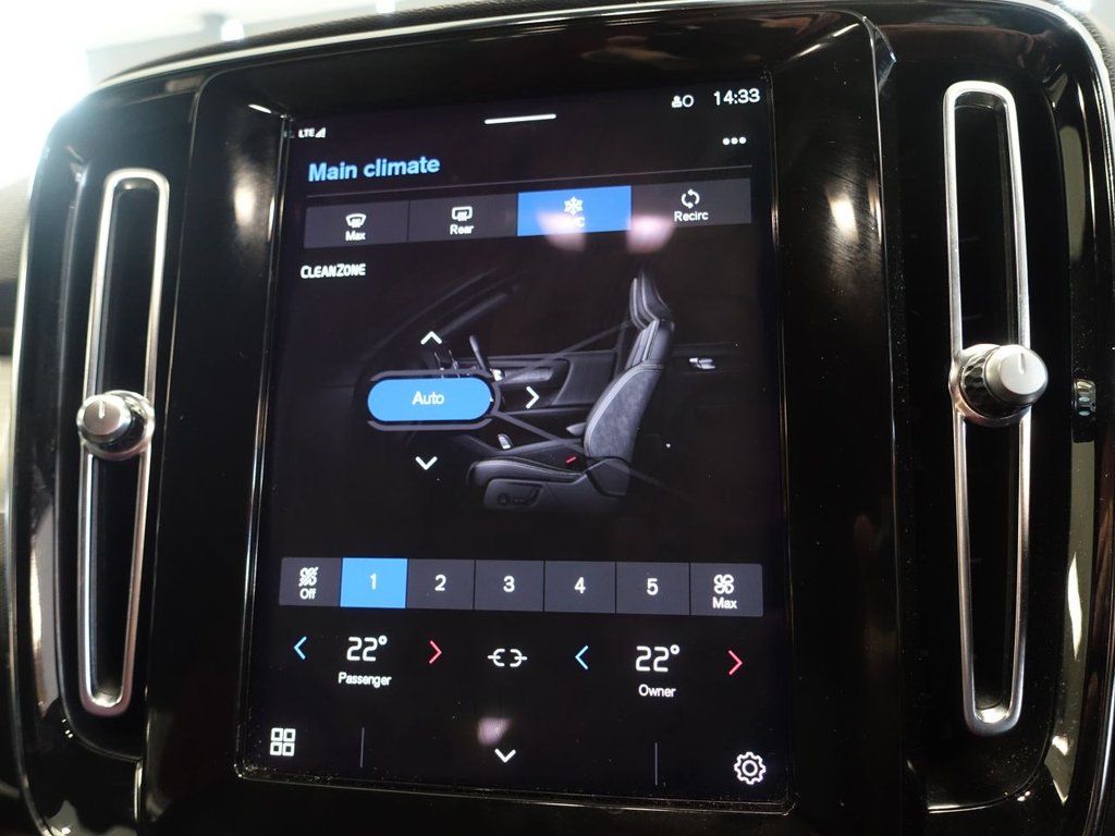 Used Volvo XC40 2023 for sale - 77026797: Photo 41