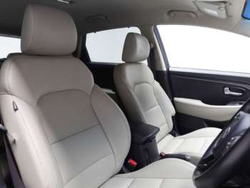 Used Kia Carens 2018 for sale - 75111779: Photo