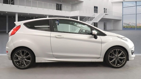 Used Ford Fiesta 2016 for sale - 76105787: Photo 9