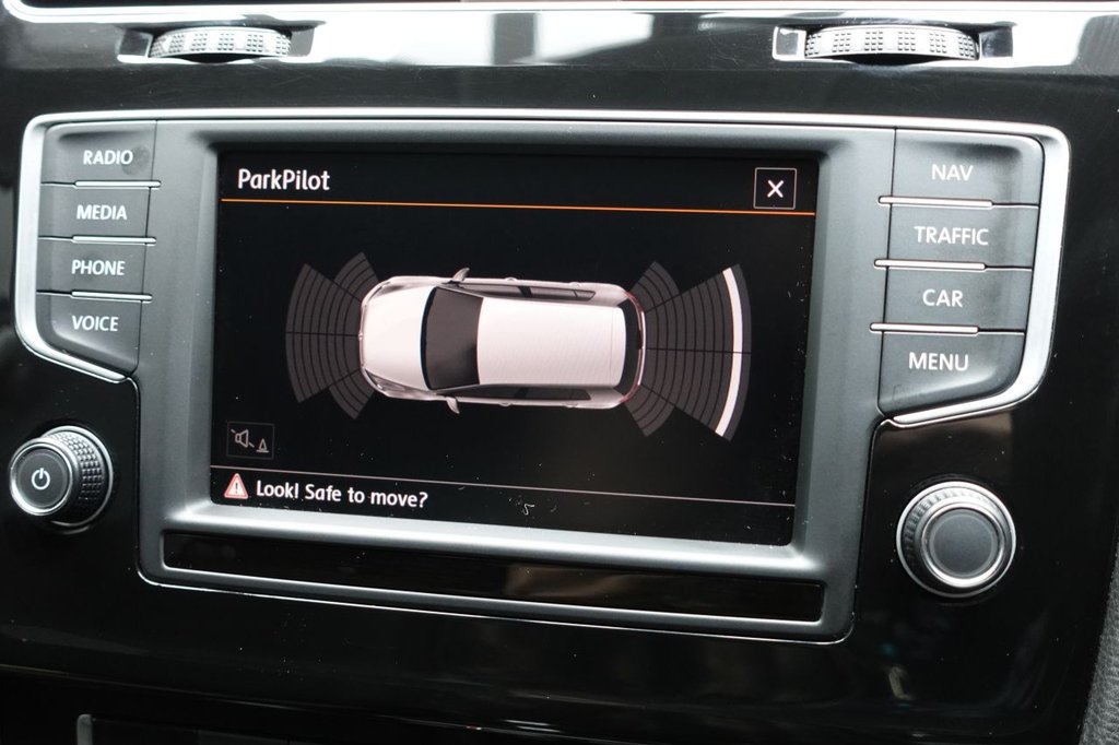 Used Volkswagen Golf 2016 for sale - 77065104: Photo 27