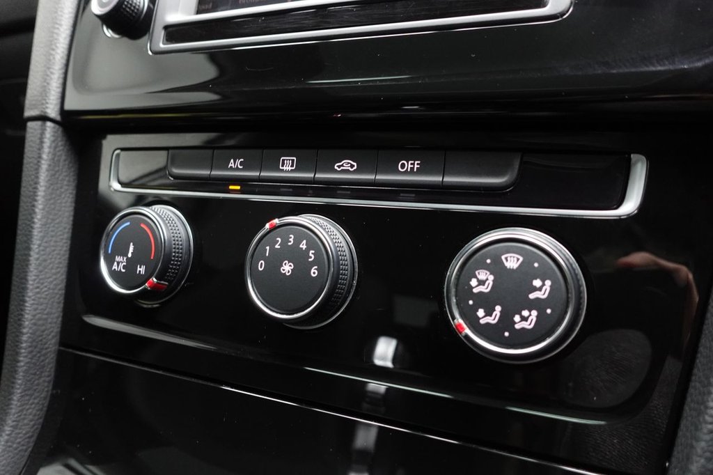 Used Volkswagen Golf 2016 for sale - 77065104: Photo 30