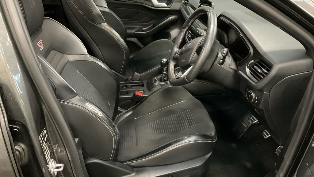 Used Ford Focus 2020 for sale - 77072508: Photo 2