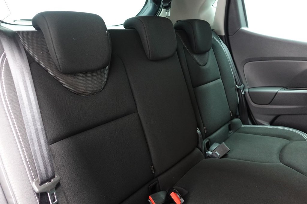 Used Renault Clio 2019 for sale - 76985913: Photo 18