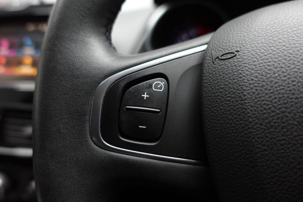 Used Renault Clio 2019 for sale - 76985913: Photo 21