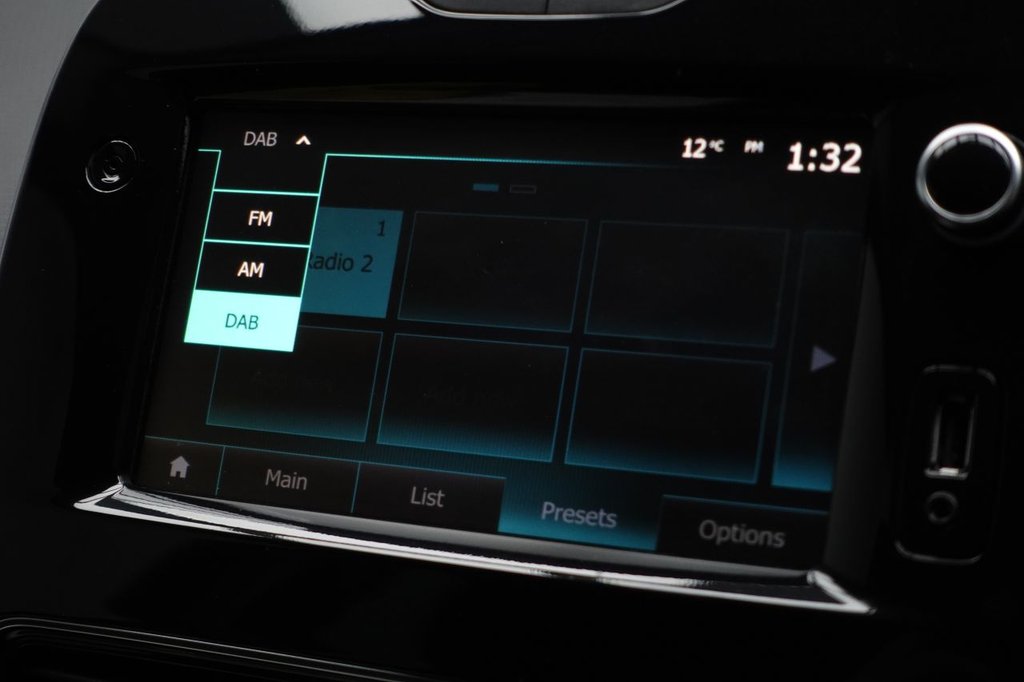 Used Renault Clio 2019 for sale - 76985913: Photo 32